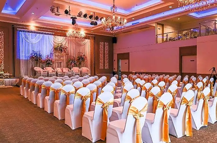 Aspira Petchkasem Hotel